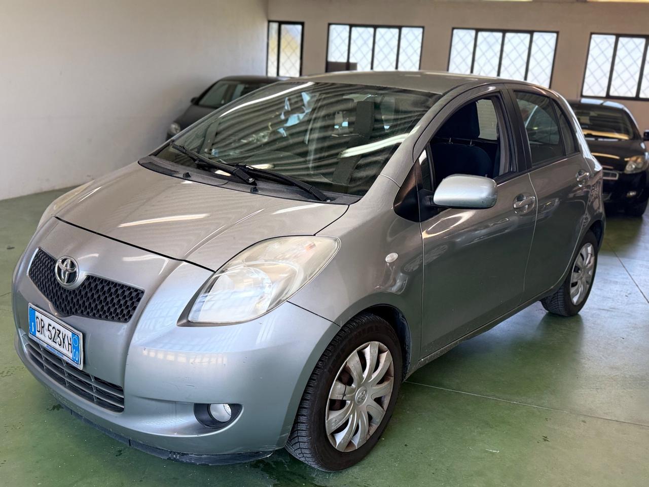 Toyota Yaris 1.3 5 porte Navi