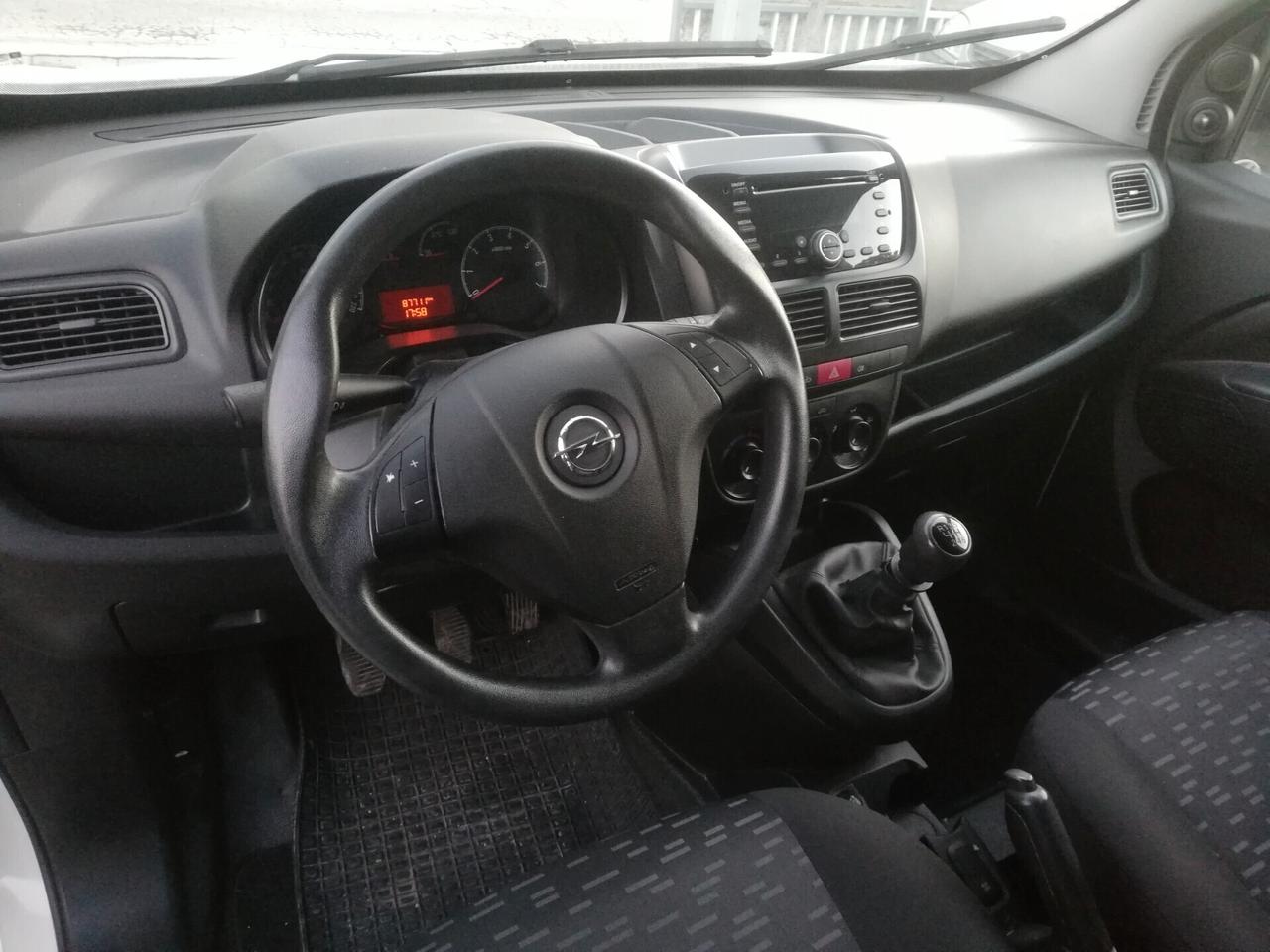 Opel combo 1.6 mjet passo lungo coibentato
