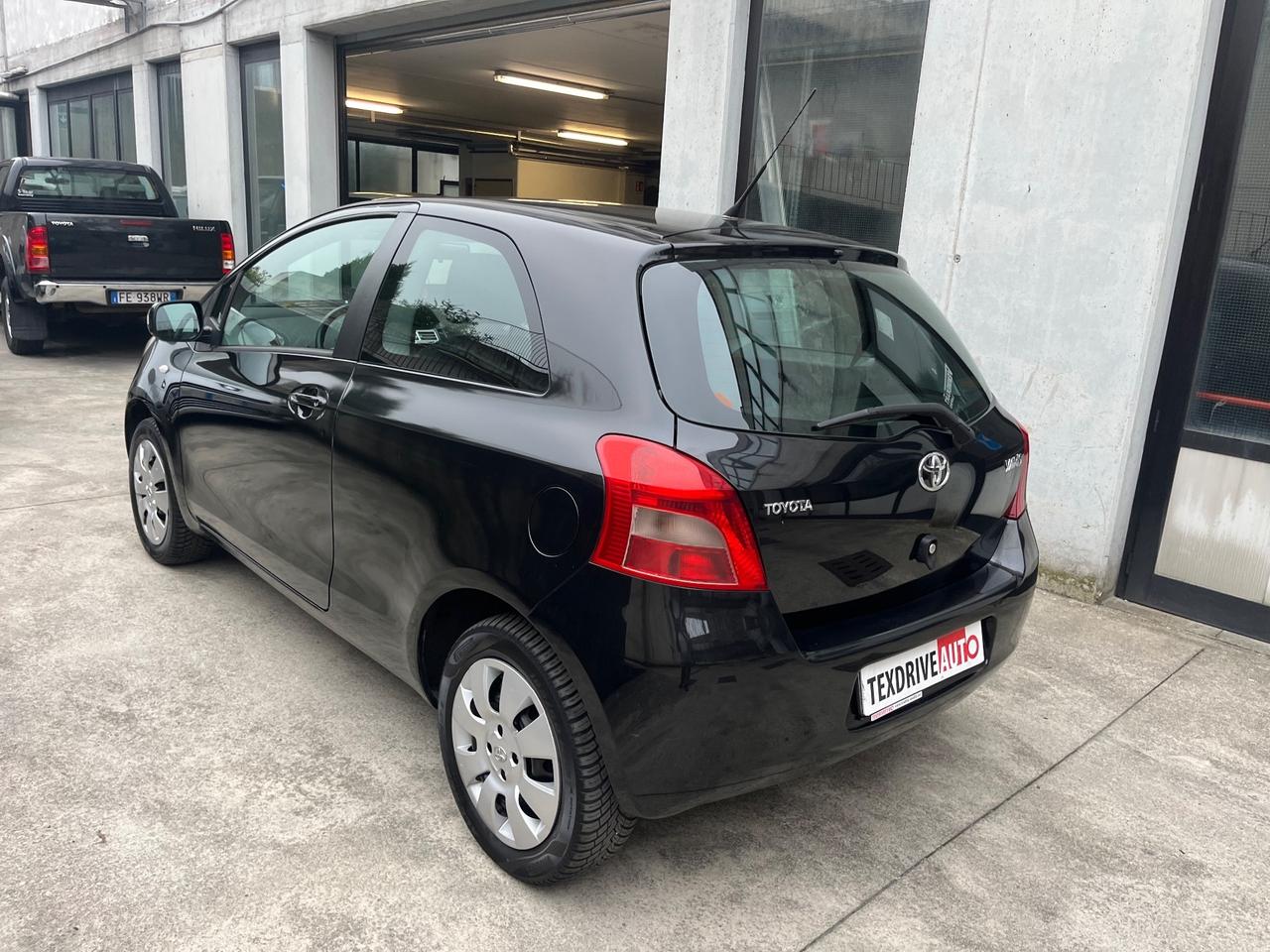 Toyota Yaris 1.0 3 porte Sol