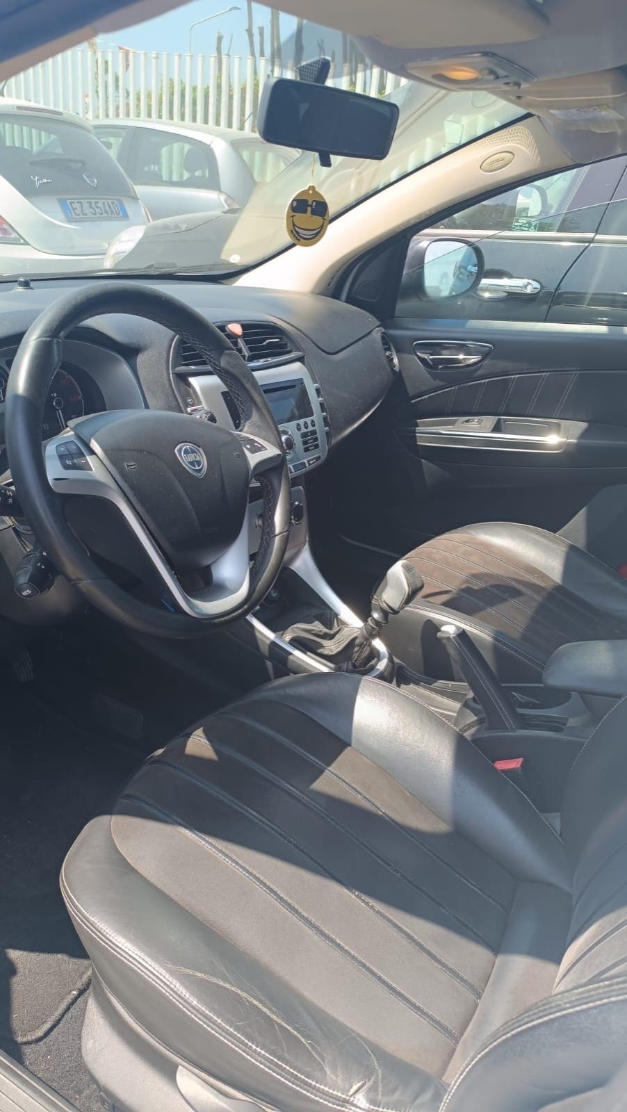 Lancia Delta 1.6 MJT DPF Platino
