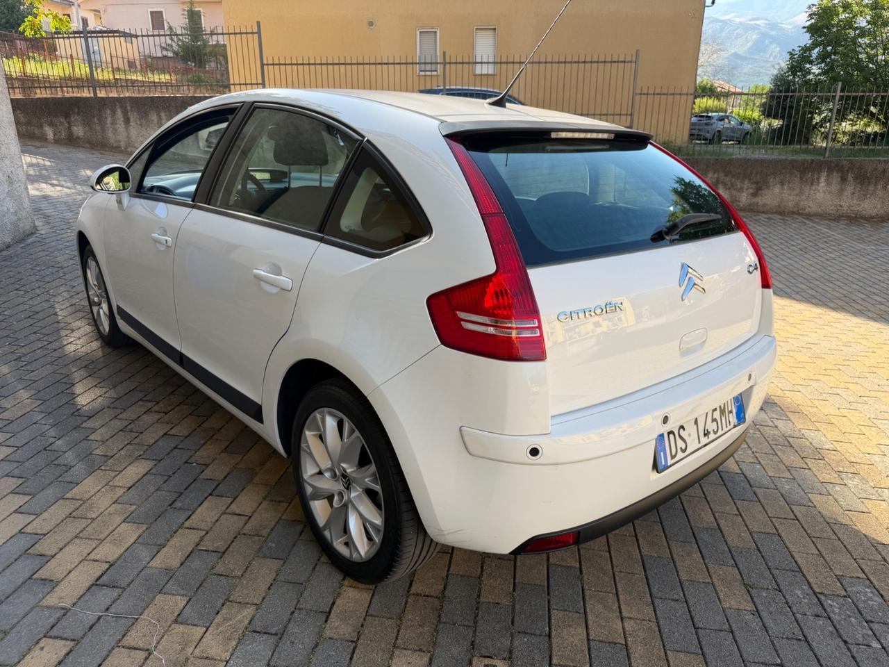 Citroen C4 1.6 16V 120CV NEOPATENTATI