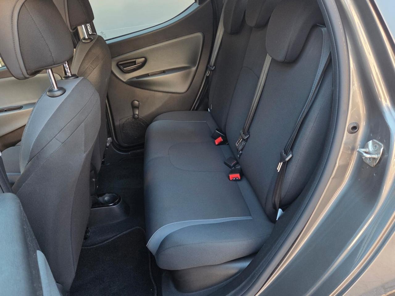 Lancia Ypsilon 1.2 Silver 17.000 KM