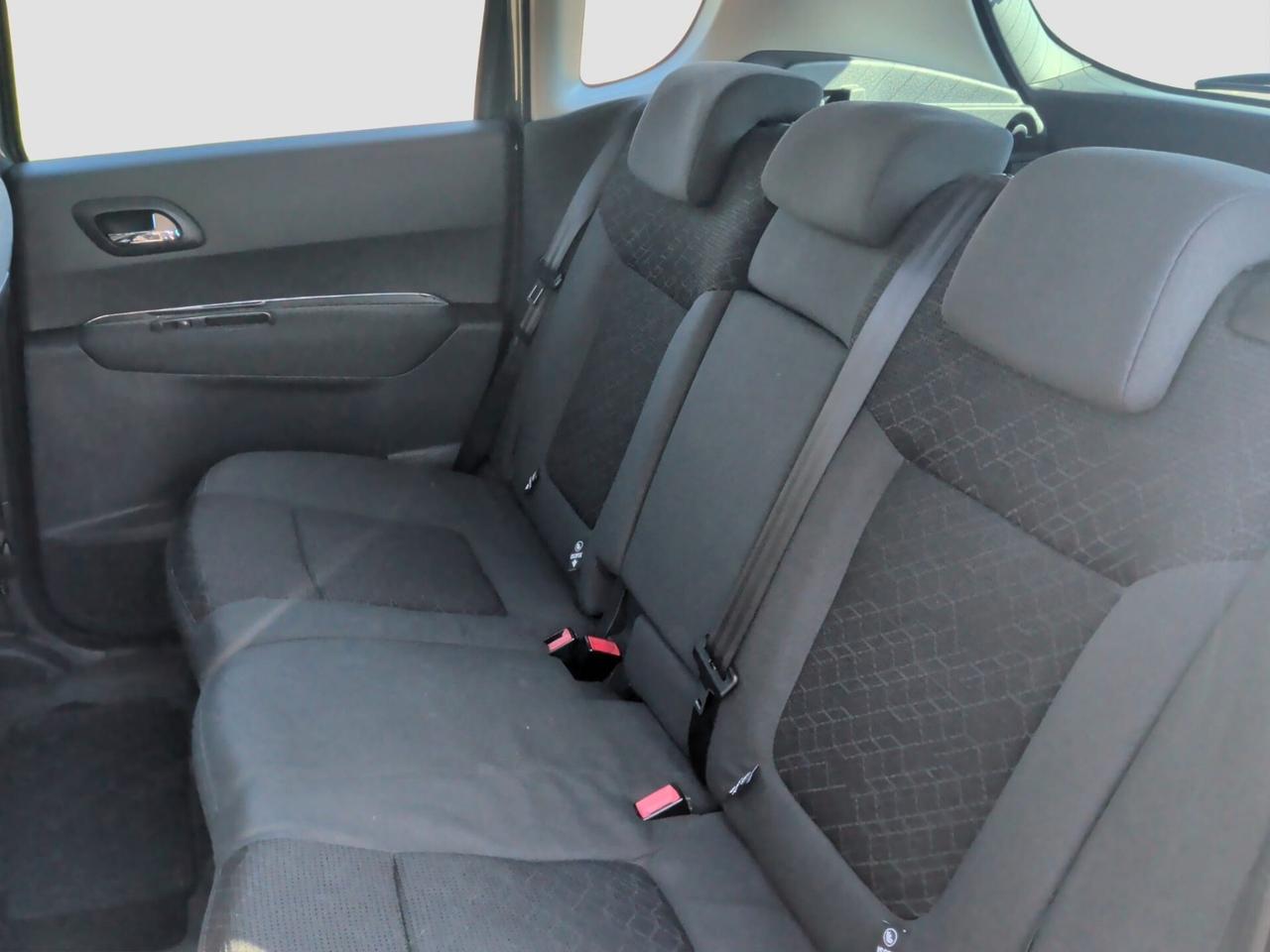 Peugeot 3008 1.6 HDi 115CV Active AUTOMATICO 2015