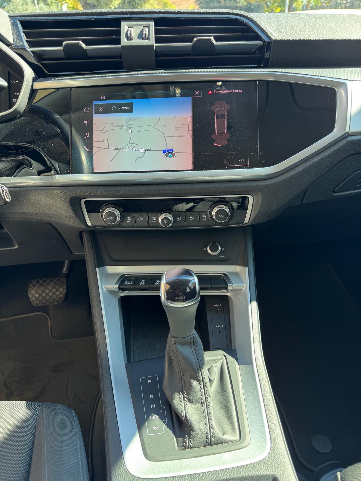 Audi Q3 SPB 35 TFSI S tronic Business Plus