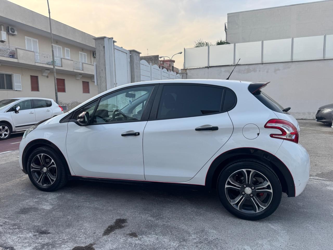 Peugeot 208 1.4 GPL 95CV Active 2014