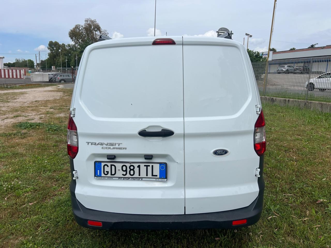 Ford Transit Courier 1.5 TDCi 75CV Van Entry