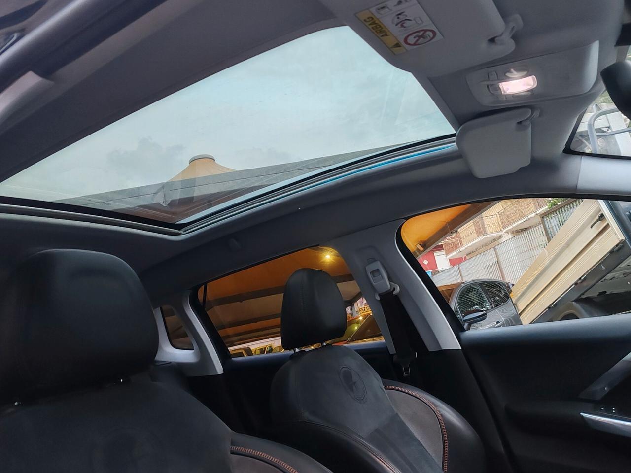 Peugeot 2008 1.6 HDI 120 CV