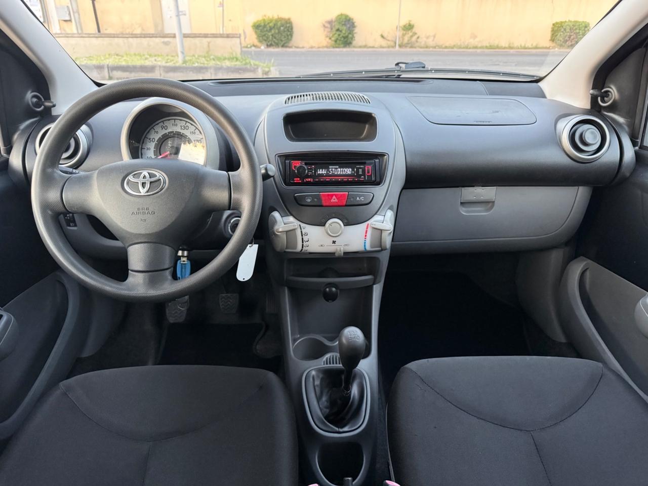Toyota Aygo 1.0 BLOCK SISTEM