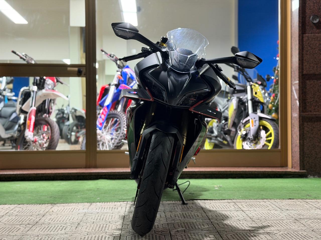 Cf Moto SR 450 2024 TUA A SOLI 60€ al mese!!