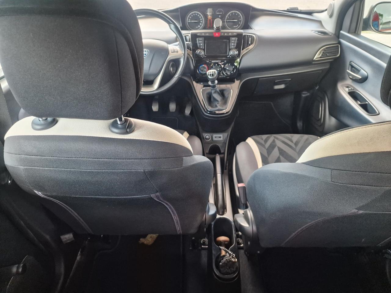 Lancia Ypsilon 1.2 69 CV 5 porte GPL Ecochic Gold