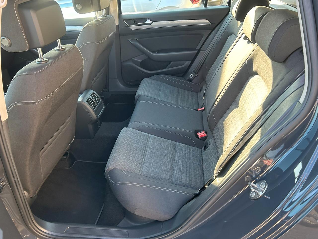 VW PASSAT VARIANT 2.0 TDI 150CV DSG Business