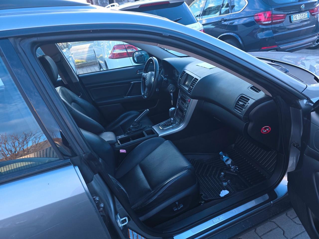 Subaru OUTBACK 3.0R 24V AT ZN