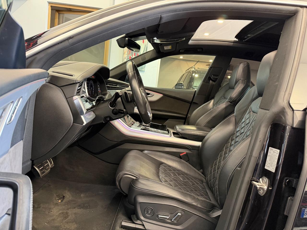 Audi Q8 45 TDI quattro tiptronic S-LINE..