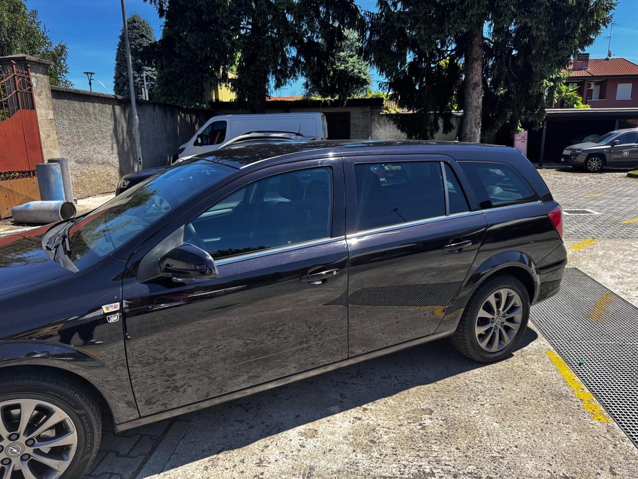 Opel Astra 1.6 16V GPL-TECH Station Wagon Enjoy