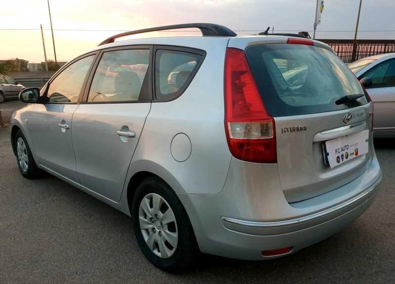 Hyundai i30 CW 1.6 CRDi VGT 16V 90CV Active - DIESEL -
