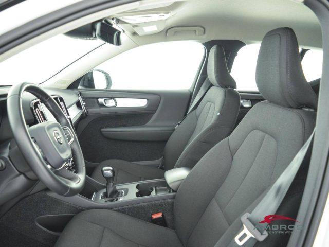 VOLVO XC40 D3 Momentum - AUTOCARRO N1