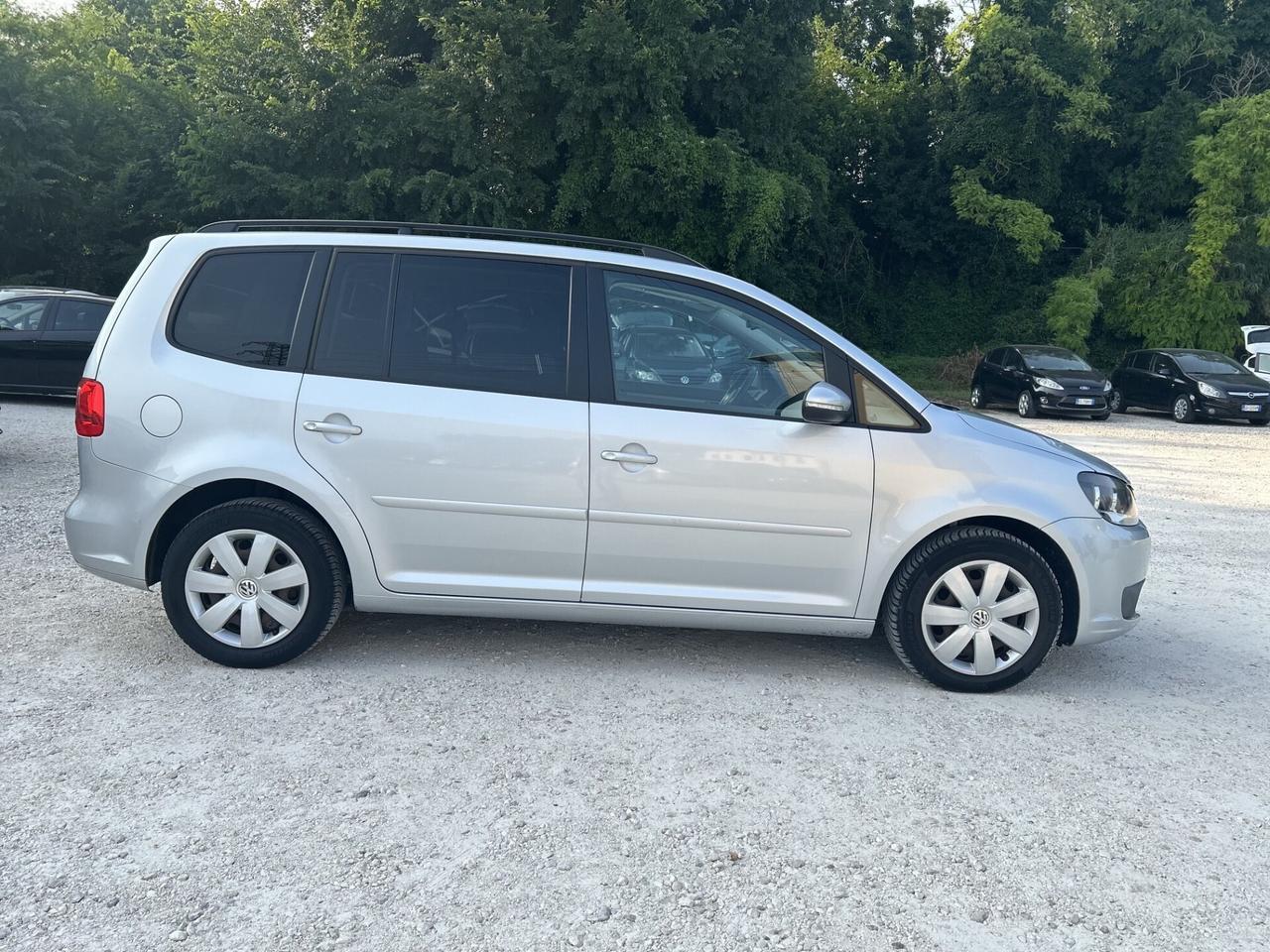 VOLKSWAGEN TOURAN 1.6 TDI 105CV 7 POSTI OK NEOP.