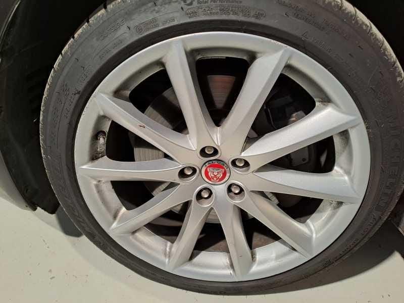 Jaguar XJ 3.0d V6 Portfolio auto my13