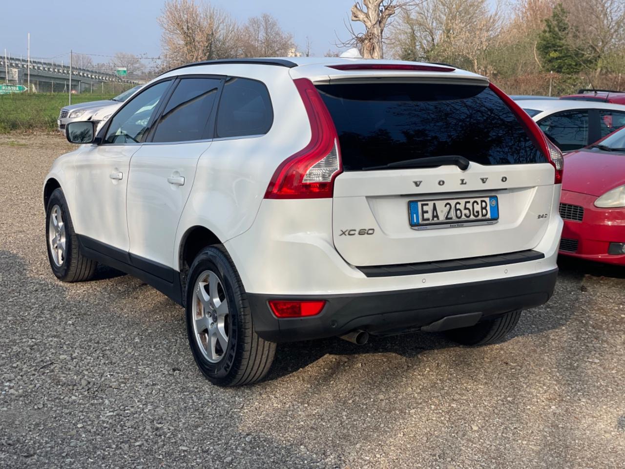 Volvo XC 60 XC60 2.4 D 175 CV FWD DRIVe Momentum