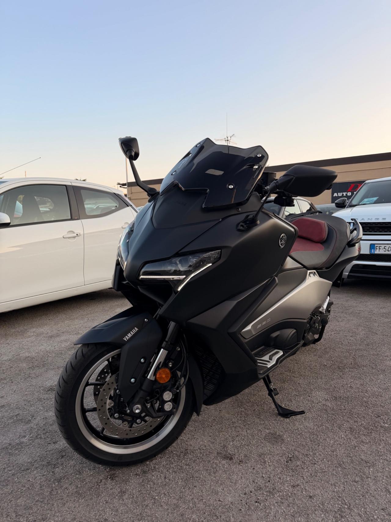 Yamaha T Max 560 25 Th Anniversary 0 SINISTRI
