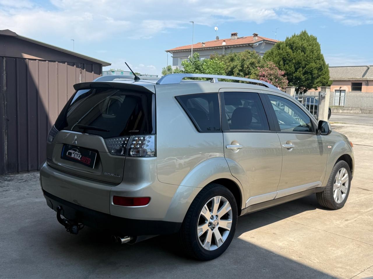 Mitsubishi Outlander 2.0 DI-D Instyle DPF 7p.ti