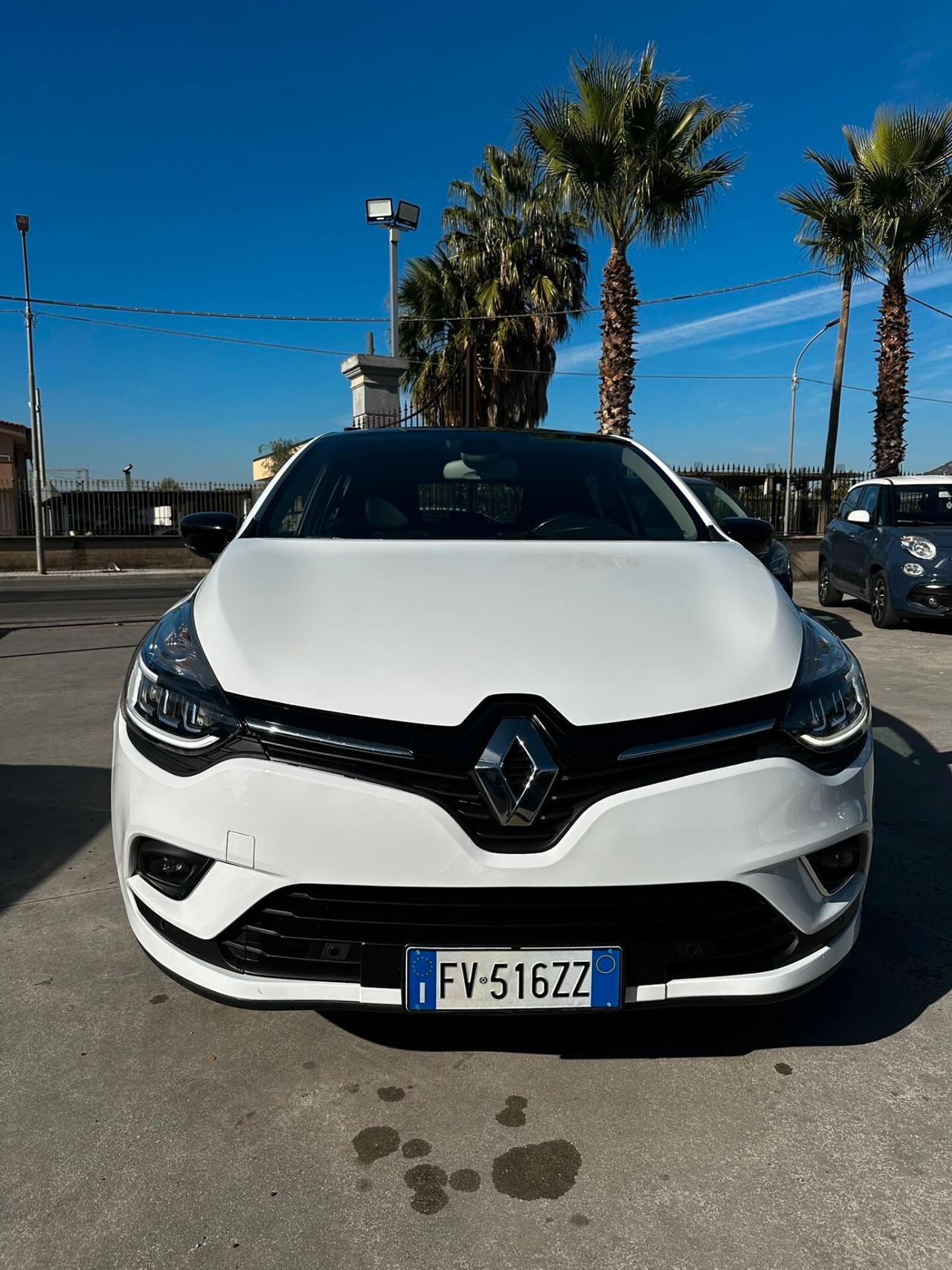 Renault Clio TCe 12V 90 CV GPL 5 porte Moschino Intens