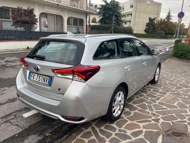 Toyota Auris Touring Sports 1.8 Hybrid Lounge