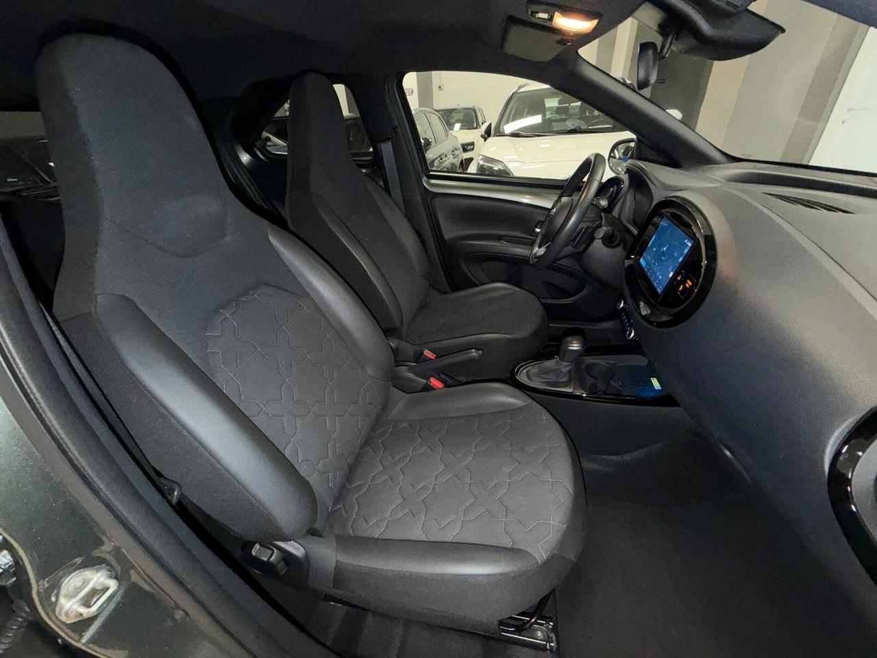 Toyota Aygo X 1.0 VVT-i 72 CV 5 porte Lounge A PARTIRE DA 155 EURO