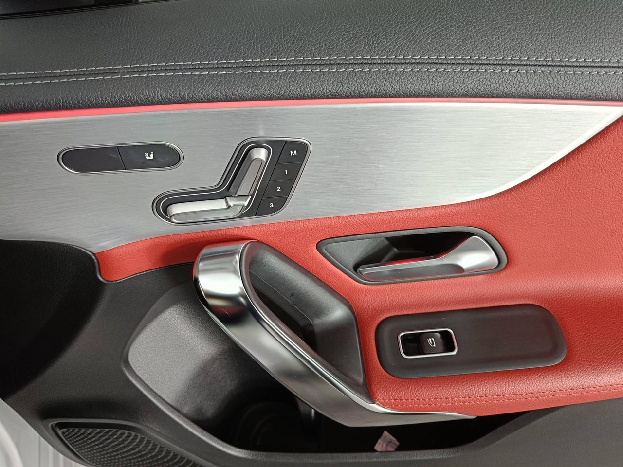 Mercedes-Benz Classe A - W177 2018 - A 180 d Premium auto