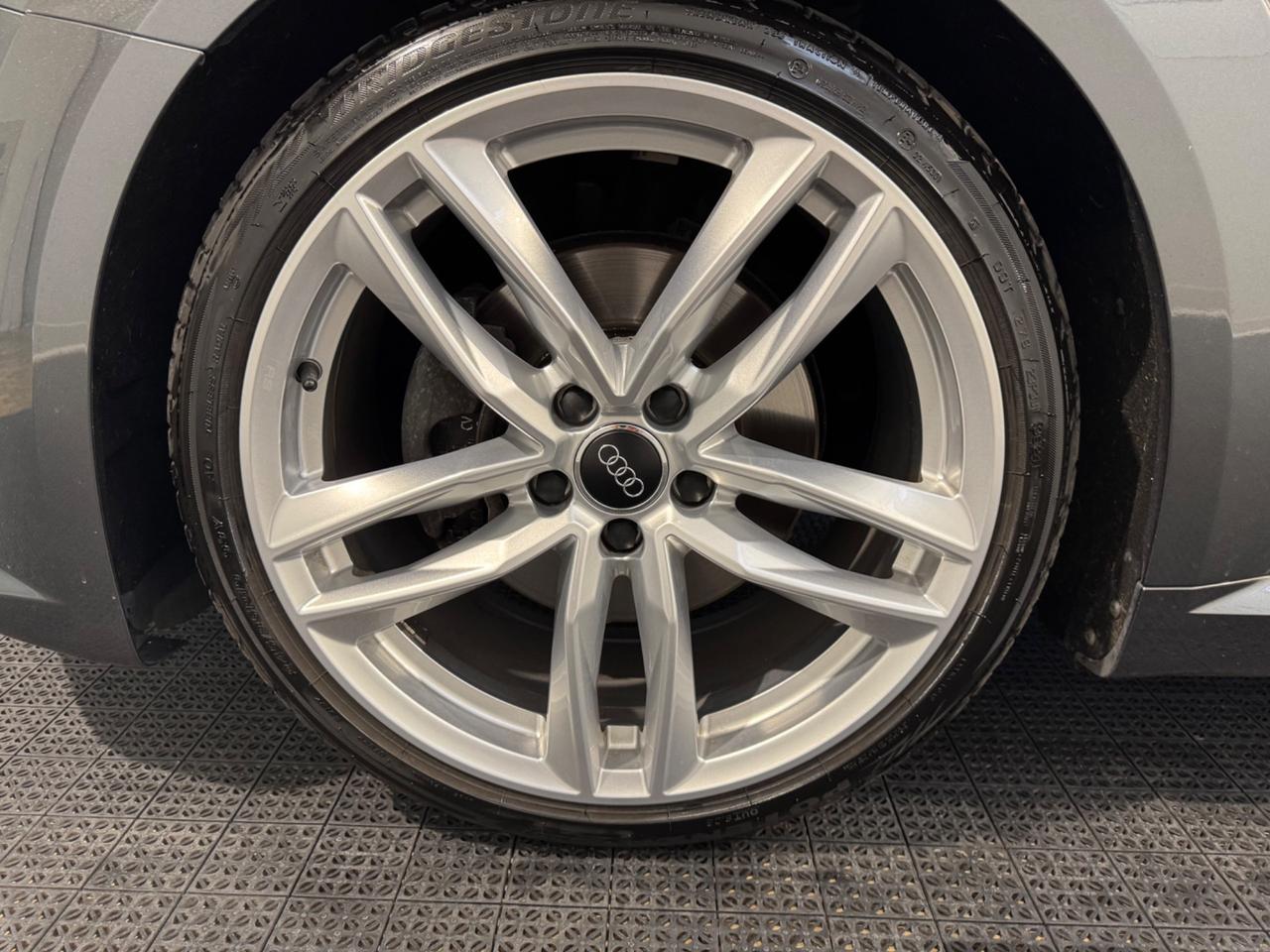 Audi TT Roadster 2.0 TFSI quattro S tronic line