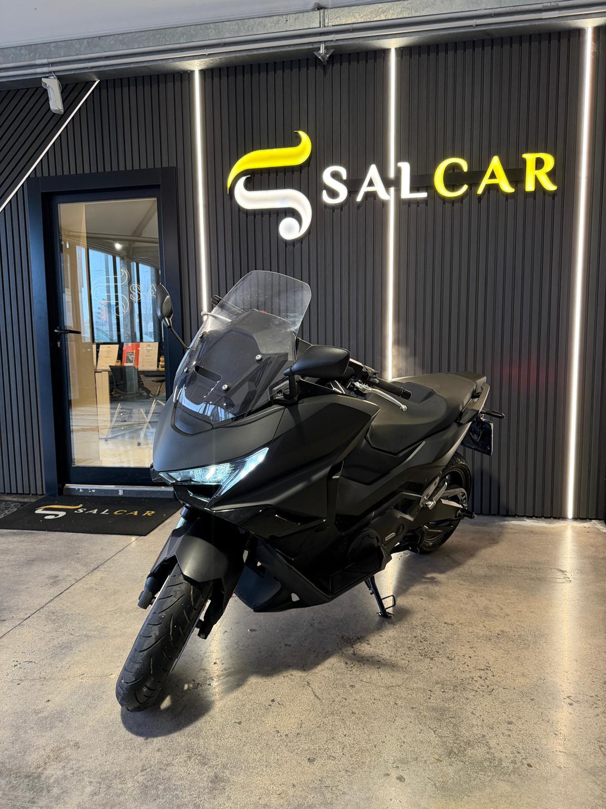 Honda Forza 750 2025