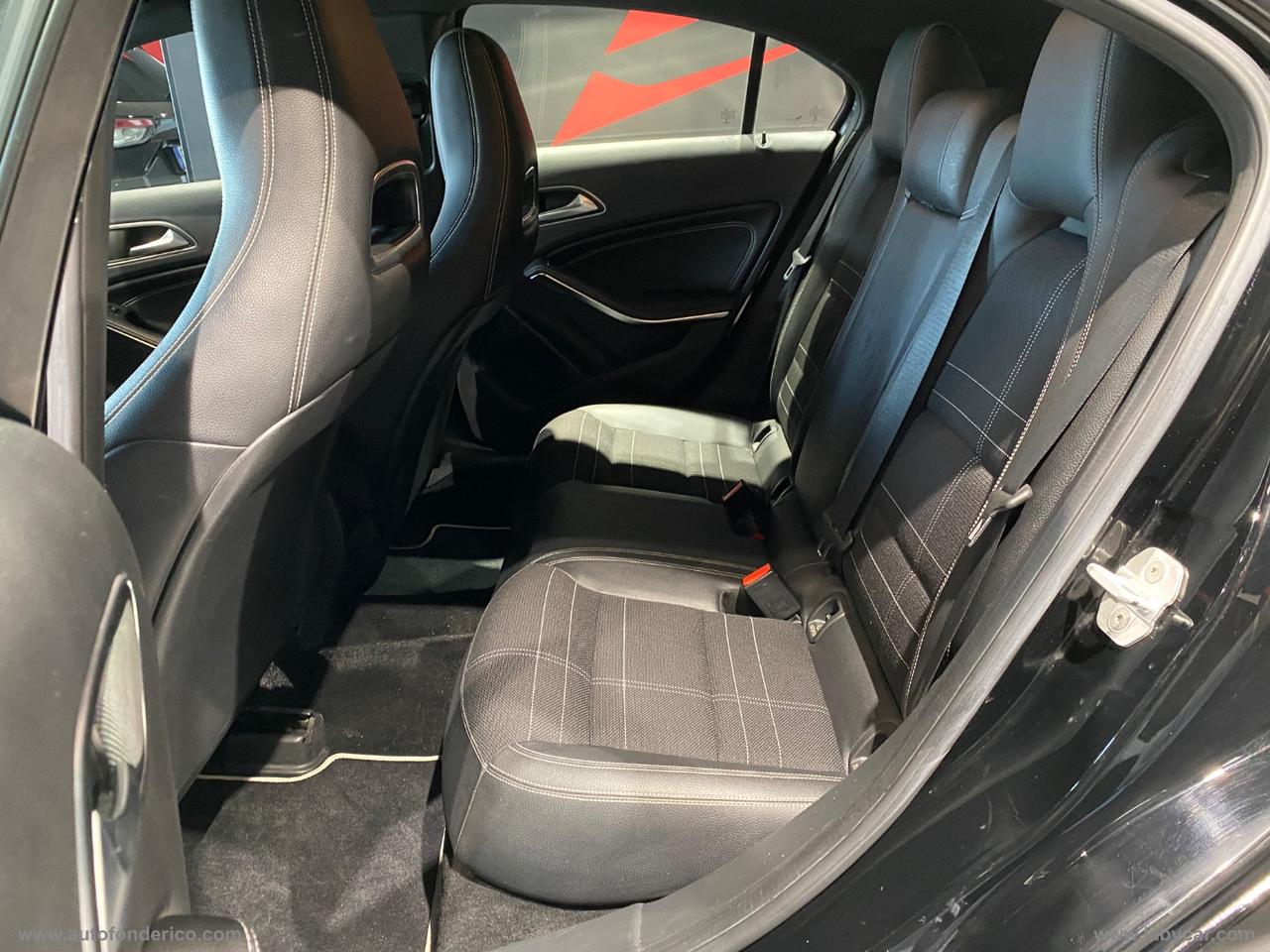 MERCEDES-BENZ A 160 CDI Dark Night Edition