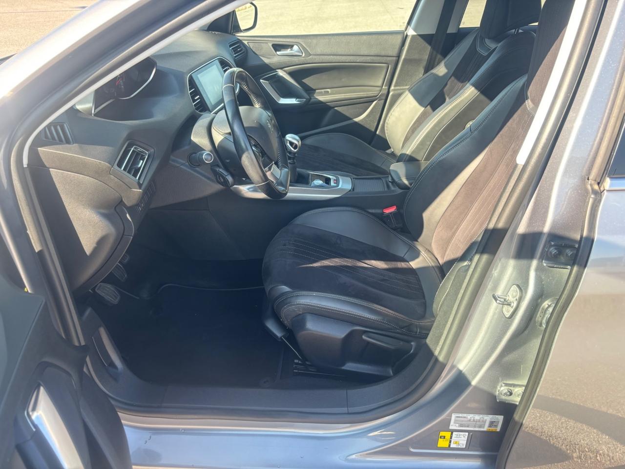 Peugeot 308 BlueHDi 120 S&S Allure