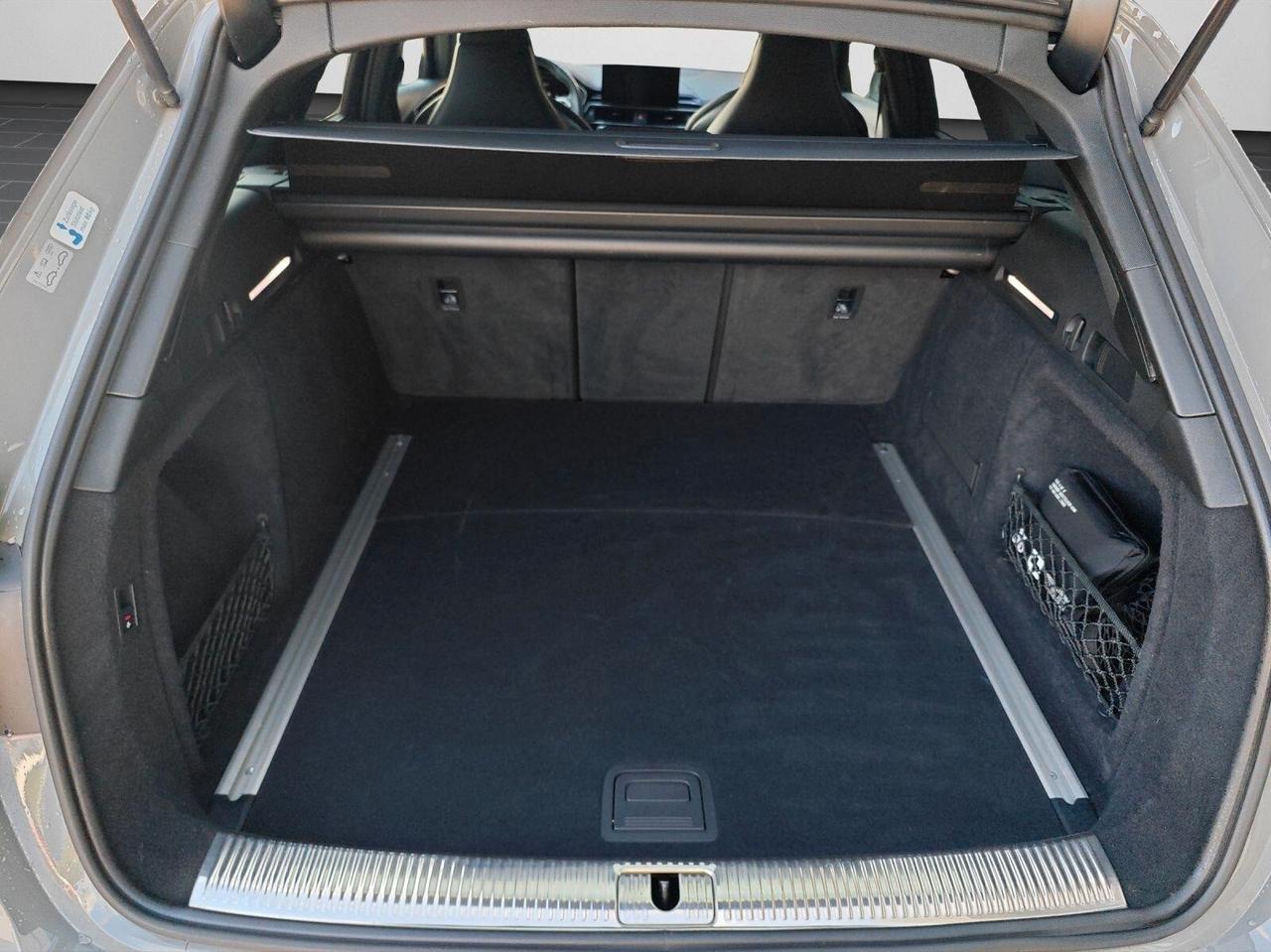 Audi A4 40 TFSI S tronic line edition