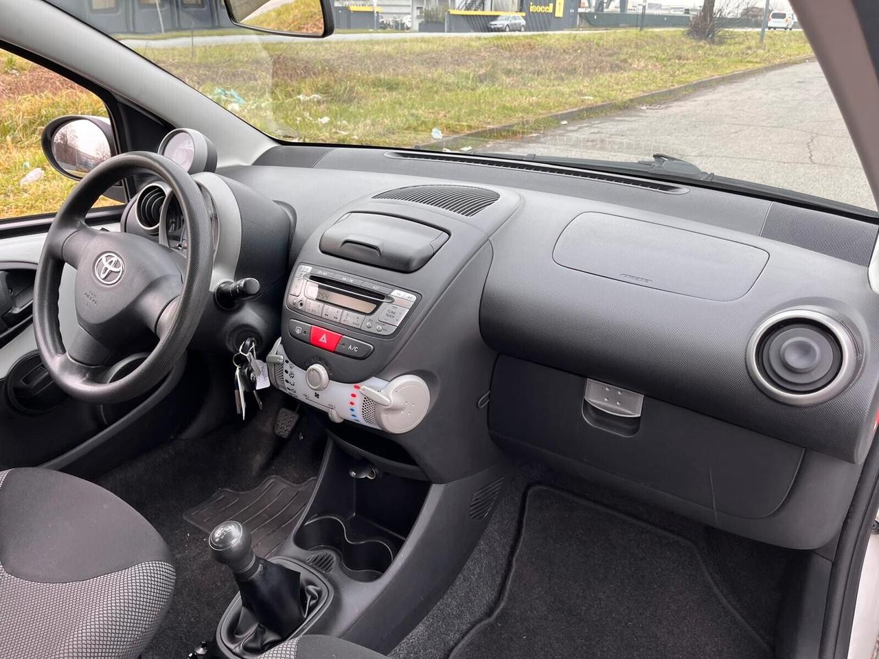 Toyota Aygo 1.0 12V VVT-i 3 porte Active Connect