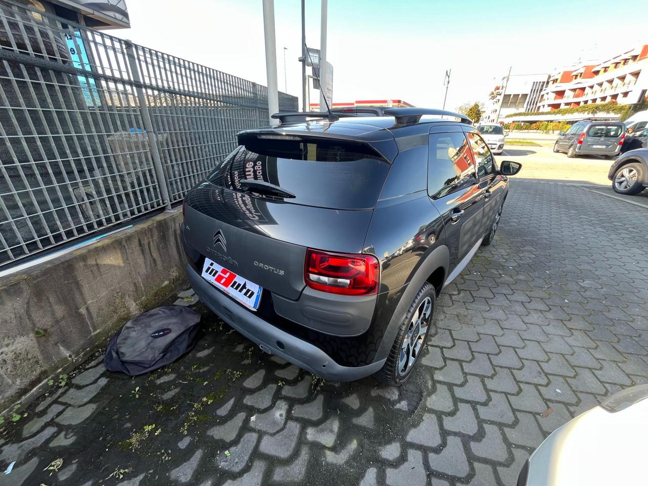 Citroen C4 Cactus 1.2 puretech Shine 82cv E6
