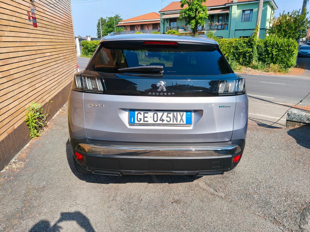 peugeot 3008 HYBRID 225 E-EAT8 ALLURE