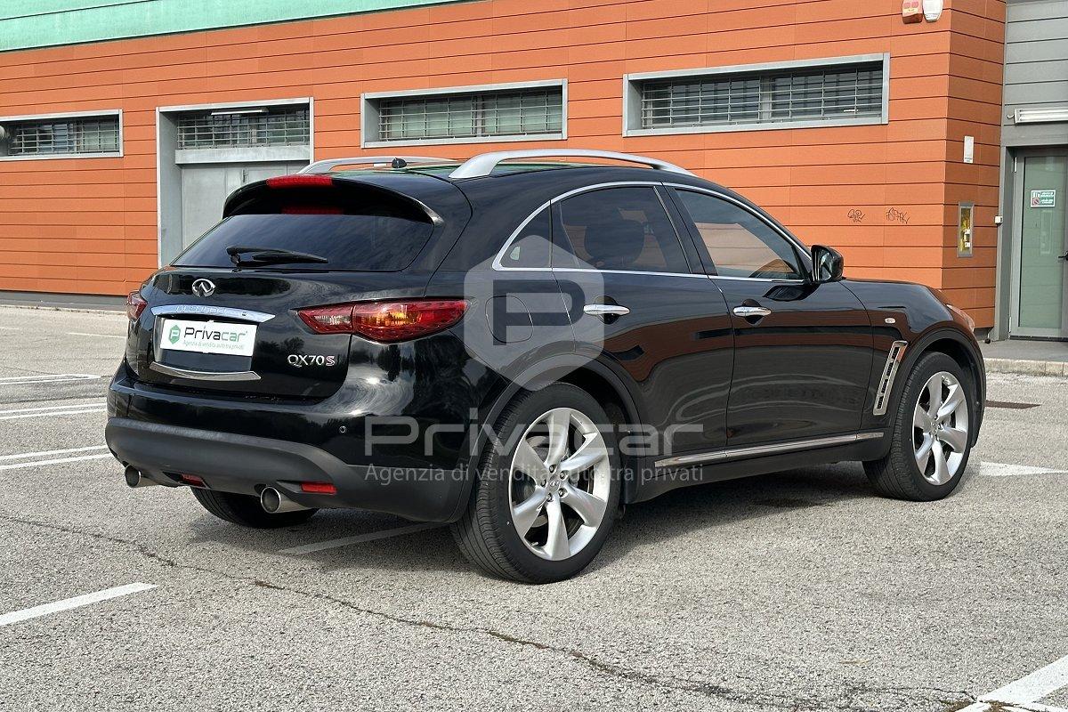 INFINITI QX70 3.0 diesel V6 AT S