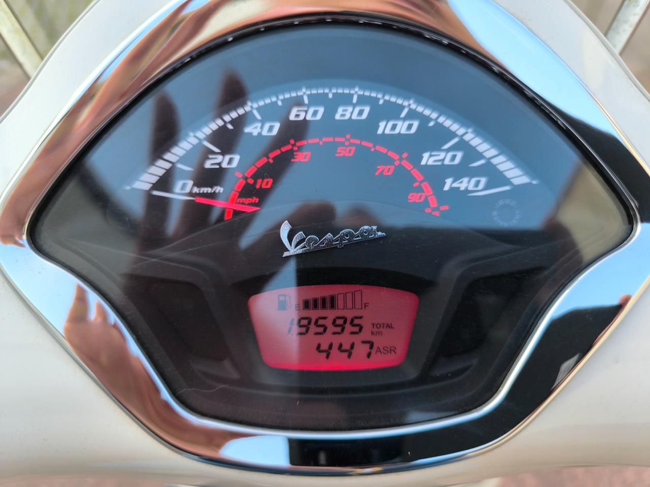 Piaggio Vespa 300 GTS hpe SUPER ABS