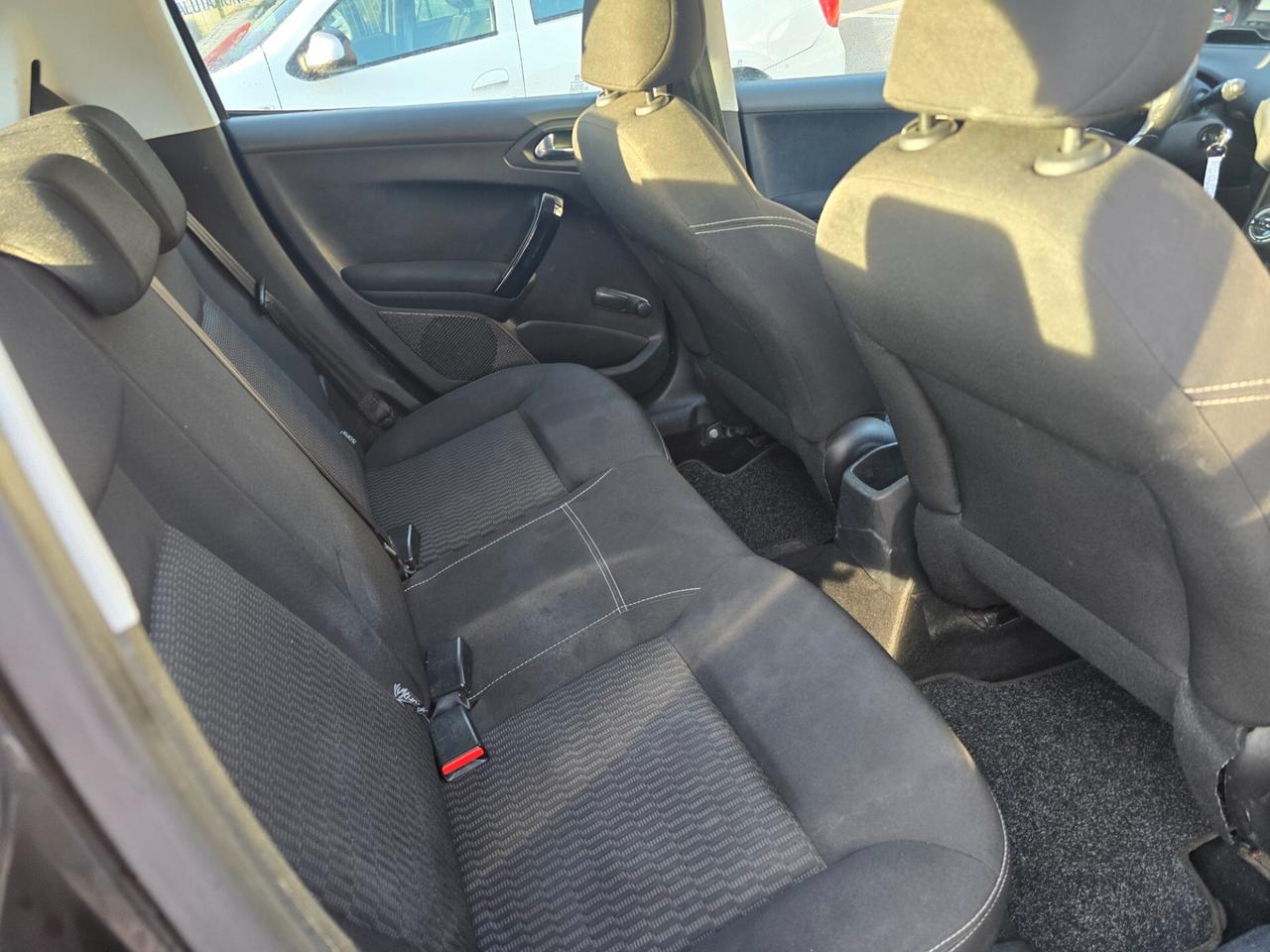 Peugeot 208 PureTech 82 5 porte Allure