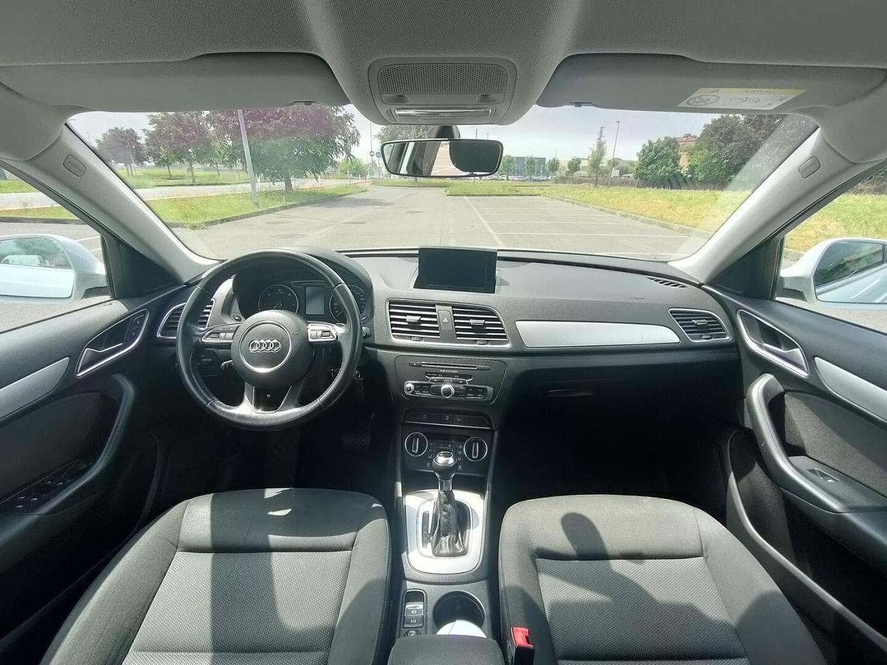 AUDI Q3 2.0 tdi Business 150cv s-tronic