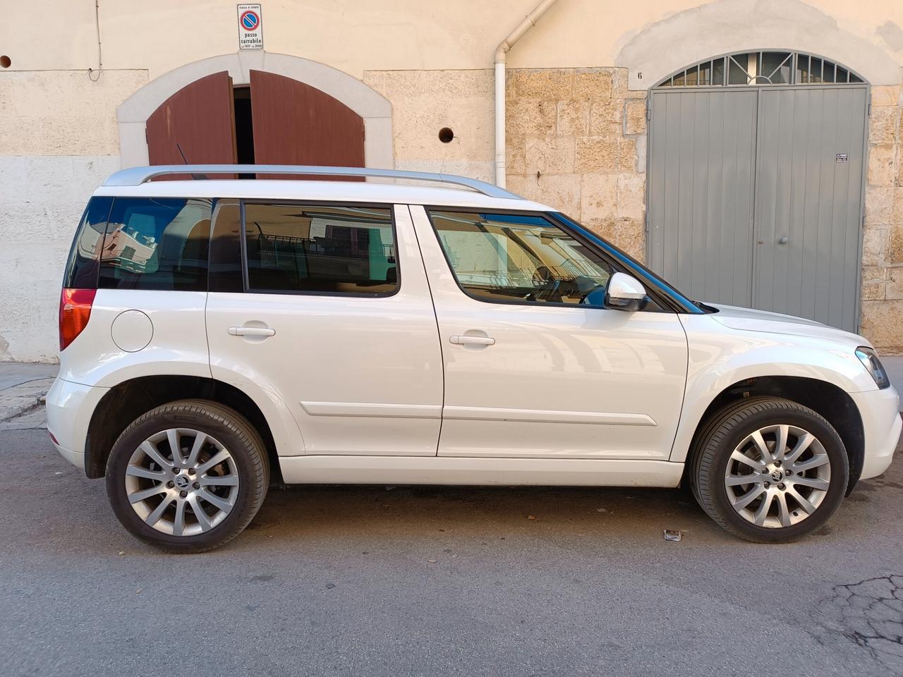 Skoda Yeti Outdoor 2.0 TDI 110CV AMBITION NAVI CAMERA FULL