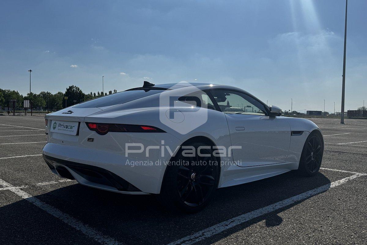 JAGUAR F-Type 2.0 aut. Coupé Chequered Flag
