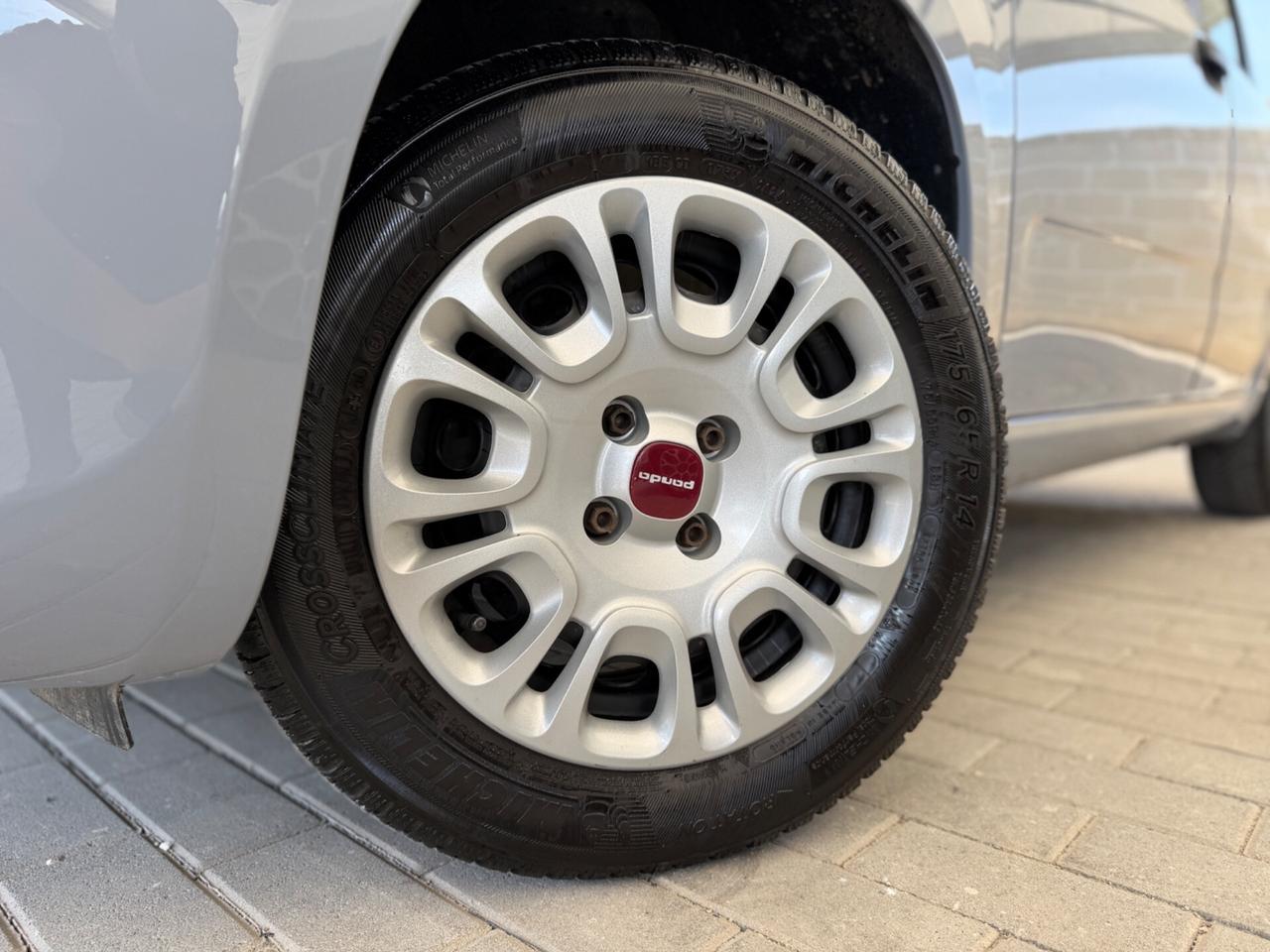 Fiat Panda 1.2 69 Cv Benzina/Gpl