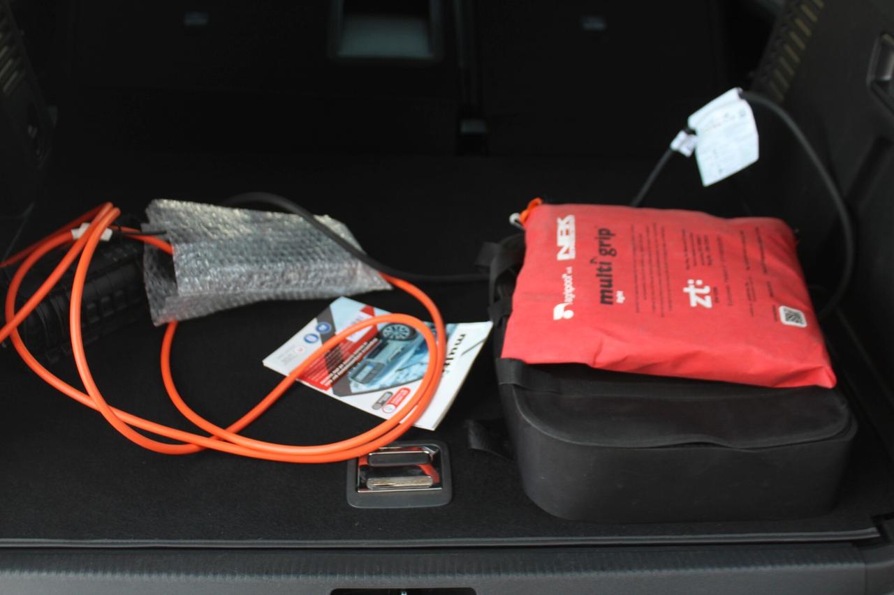 Peugeot 3008 Hybrid 225 e-EAT8 Allure Pack