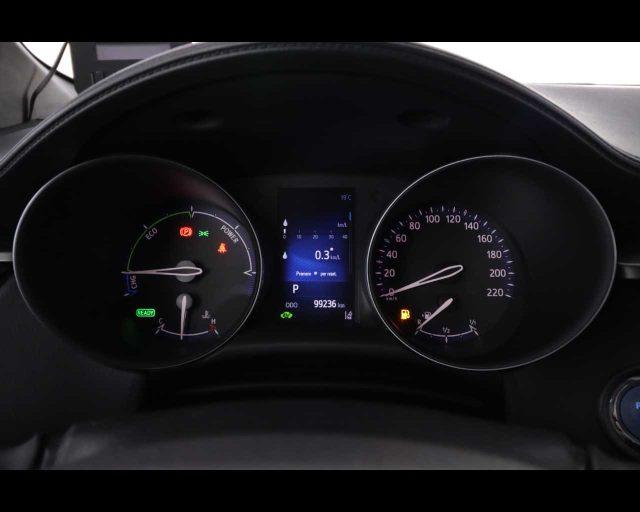 TOYOTA C-HR 1.8 Hybrid E-CVT Business