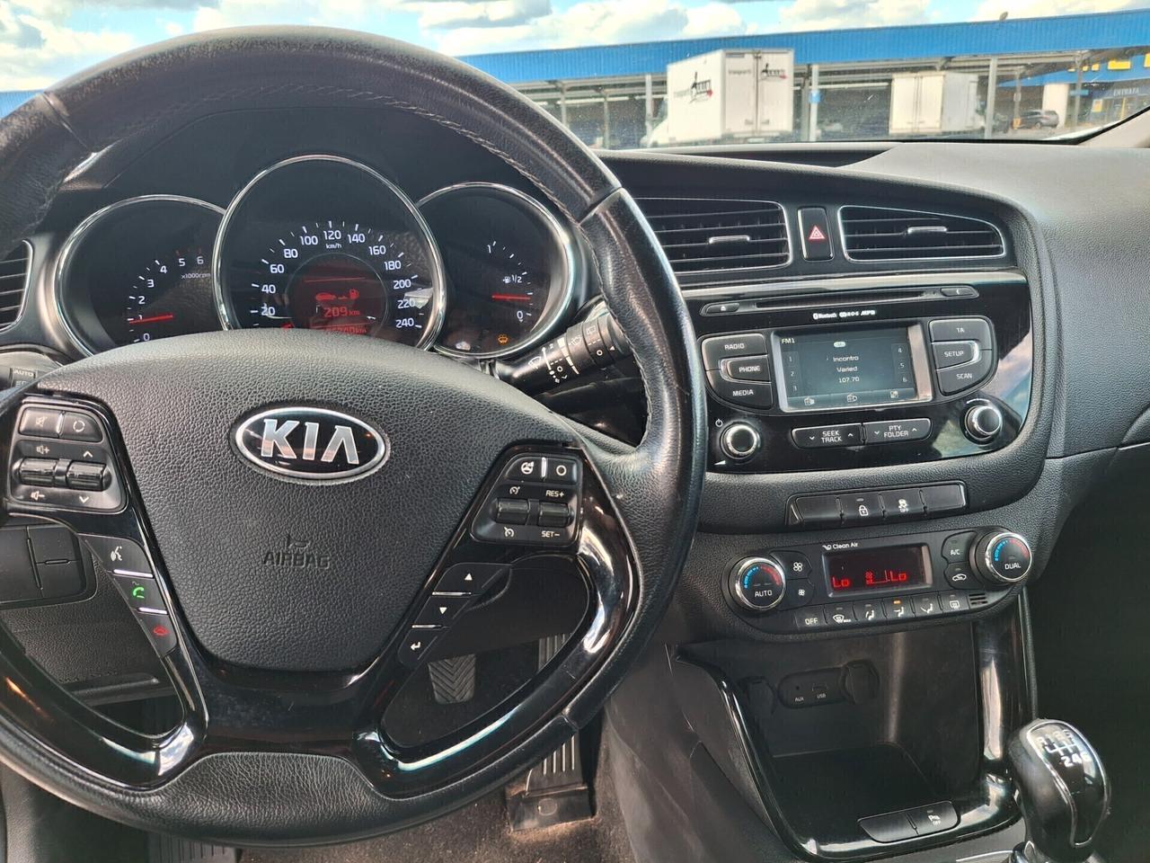 Kia Ceed cee'd 1.4 CRDi SW.-TELECAMERA-LUCI LED-