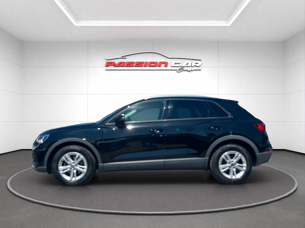 Audi Q3 35 2.0 tdi Business s-tronic
