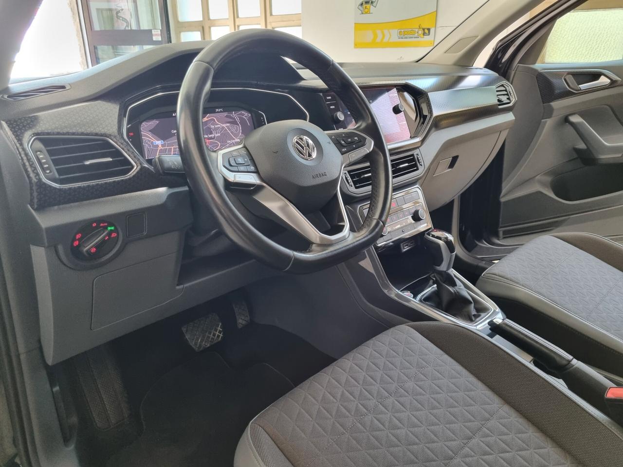 Volkswagen T-Cross 1.6 TDI SCR 95cv DSG R-Line, FULL LED, TELECAMERA, NEOPAT.