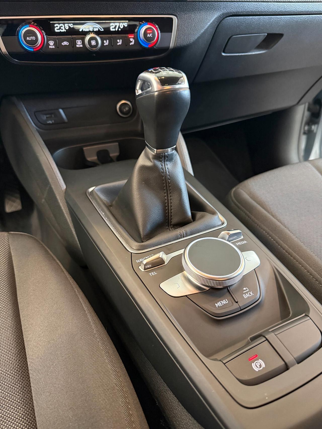 Audi Q2 30 TDI Business